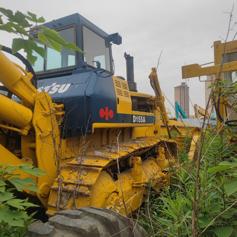 KOMATSU BULLDOZER D155A - Будівельна техніка: фото 1 KOMATSU BULLDOZER D155A - Будівельна техніка: фото 1