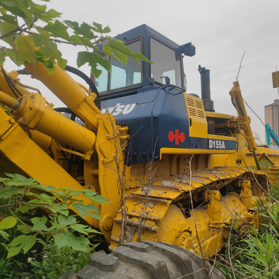 KOMATSU BULLDOZER D155A - Будівельна техніка: фото 3 KOMATSU BULLDOZER D155A - Будівельна техніка: фото 3