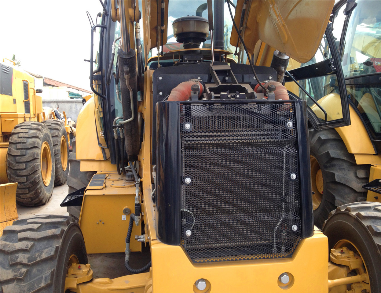 CAT 420F Backhoe Loader - Екскаватор-навантажувач: фото 4 CAT 420F Backhoe Loader - Екскаватор-навантажувач: фото 4