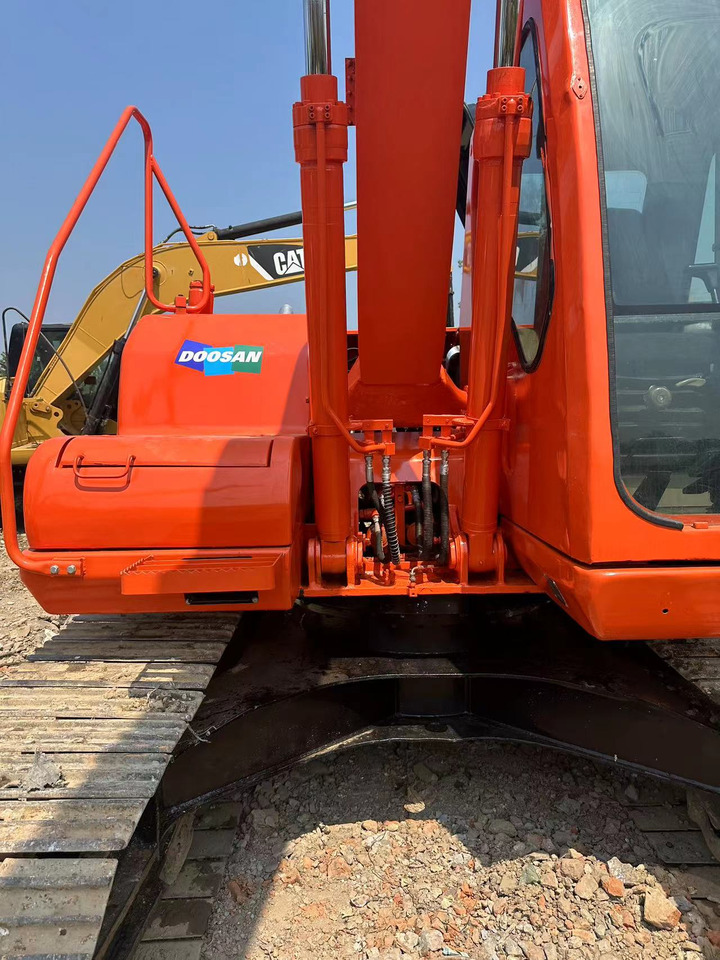 DOOSAN DH150LC-7 Extended arm crawler excavator - Гусеничний екскаватор: фото 4 DOOSAN DH150LC-7 Extended arm crawler excavator - Гусеничний екскаватор: фото 4
