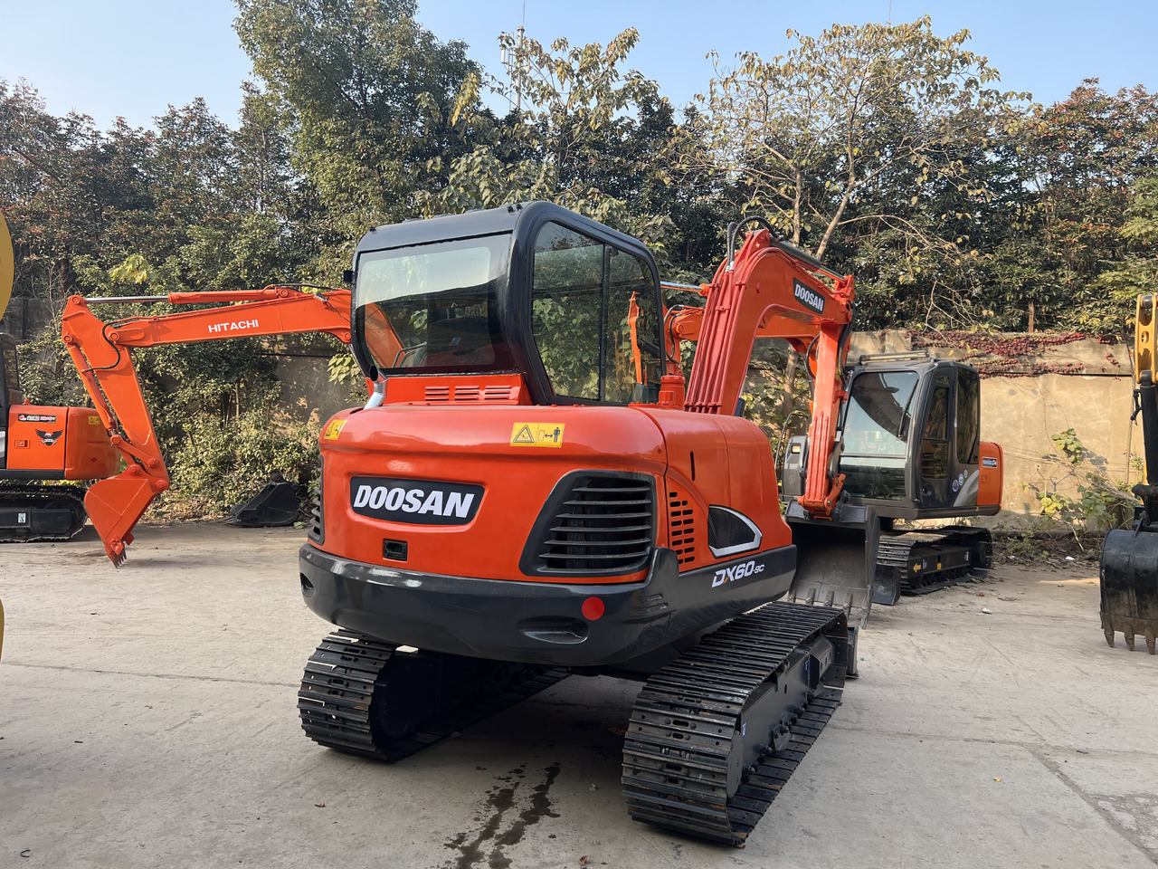 DOOSAN DH60-9C - Гусеничний екскаватор: фото 4 DOOSAN DH60-9C - Гусеничний екскаватор: фото 4