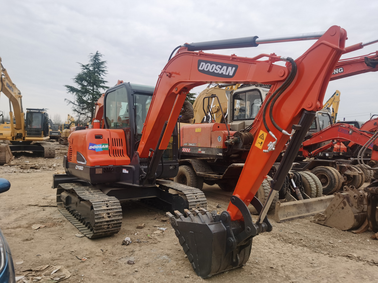 DOOSAN DX60 - Гусеничний екскаватор: фото 3 DOOSAN DX60 - Гусеничний екскаватор: фото 3