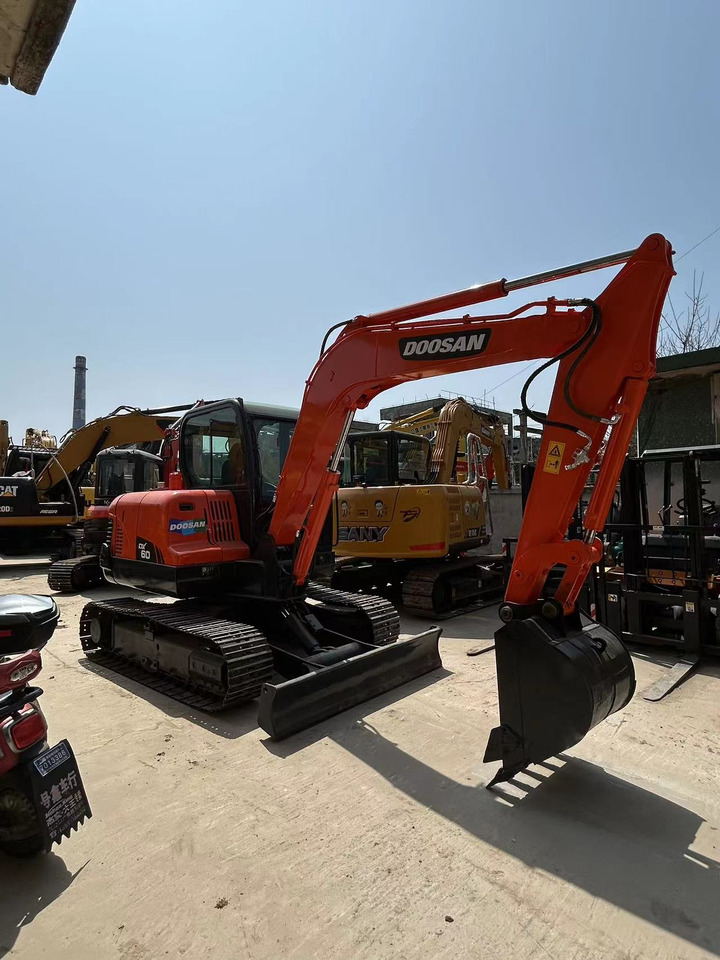 DOOSAN DX60 Mini excavator 6ton - Міні-екскаватор: фото 2 DOOSAN DX60 Mini excavator 6ton - Міні-екскаватор: фото 2