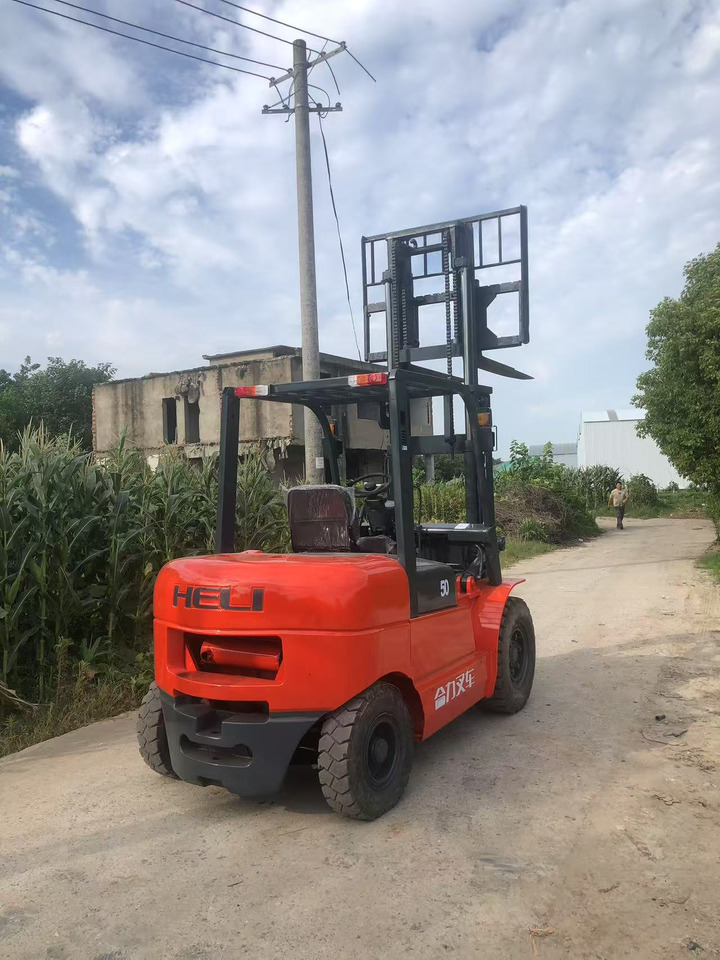 HELI 5Ton Forklift - Дизельний навантажувач: фото 2 HELI 5Ton Forklift - Дизельний навантажувач: фото 2