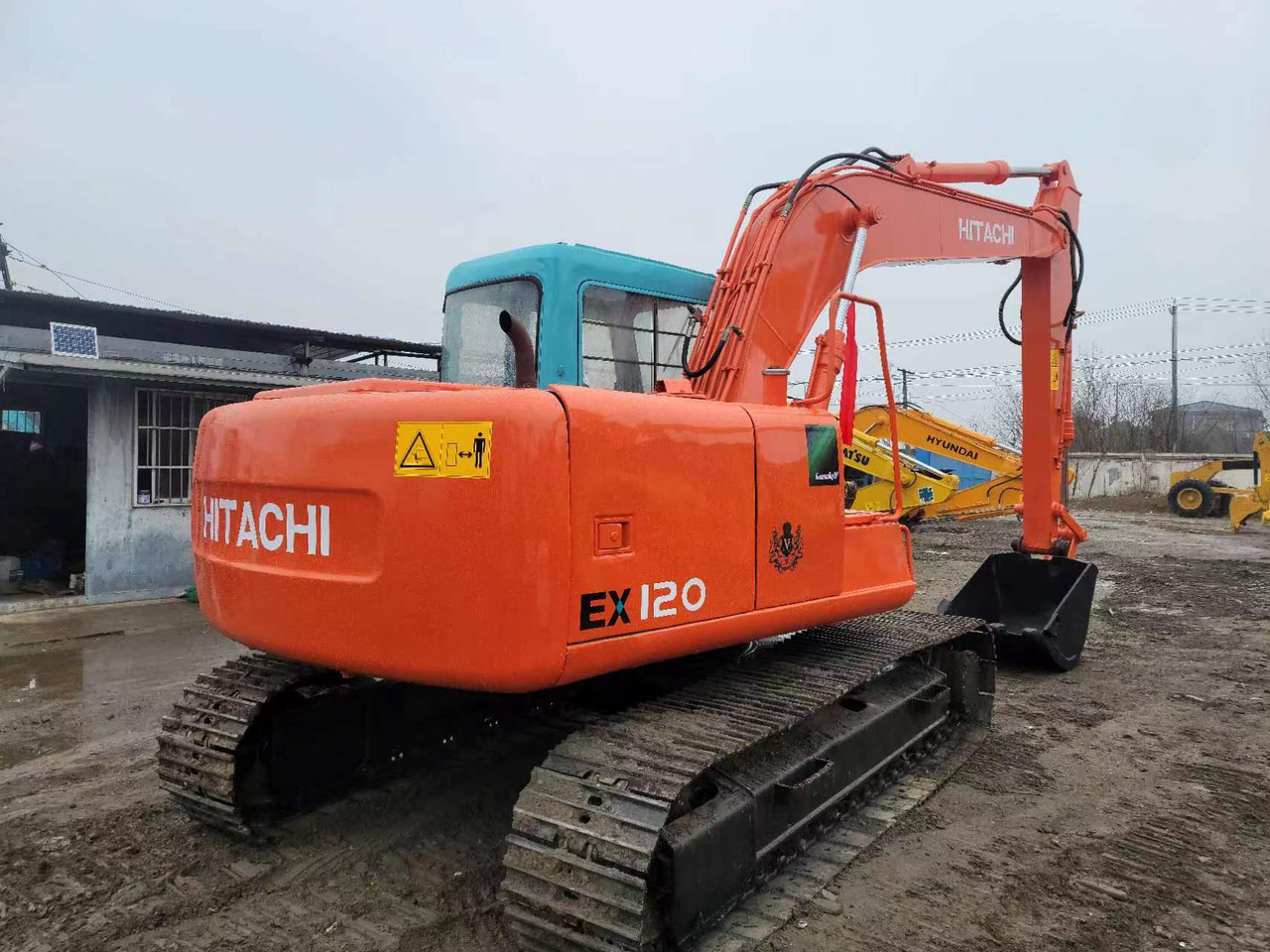 HITACHI EX120-3 - Гусеничний екскаватор: фото 4 HITACHI EX120-3 - Гусеничний екскаватор: фото 4