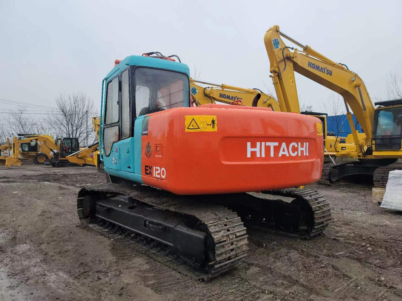 HITACHI EX120-3 - Гусеничний екскаватор: фото 5 HITACHI EX120-3 - Гусеничний екскаватор: фото 5