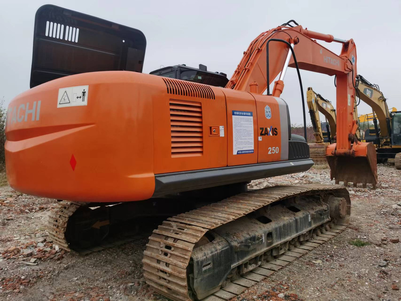 HITACHI ZX250 - Гусеничний екскаватор: фото 1 HITACHI ZX250 - Гусеничний екскаватор: фото 1