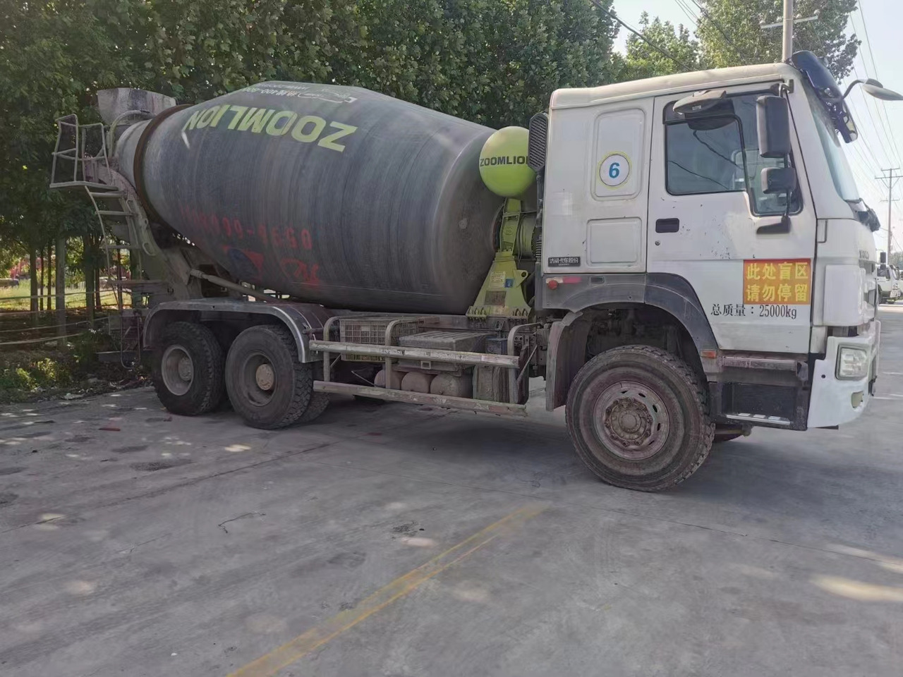 HOWO 6*4 Cement Mixer Truck - Автобетонозмішувач: фото 4 HOWO 6*4 Cement Mixer Truck - Автобетонозмішувач: фото 4