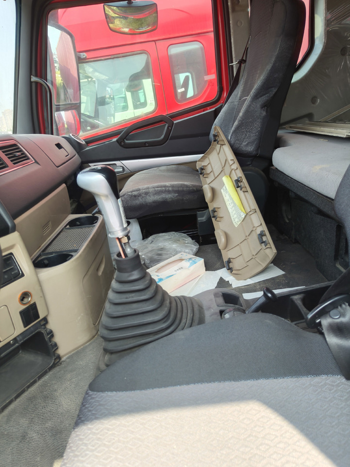 HOWO HaoHan N6 Box Truck 6*2 Click Here for Discount - Вантажівка з закритим кузовом: фото 5 HOWO HaoHan N6 Box Truck 6*2 Click Here for Discount - Вантажівка з закритим кузовом: фото 5