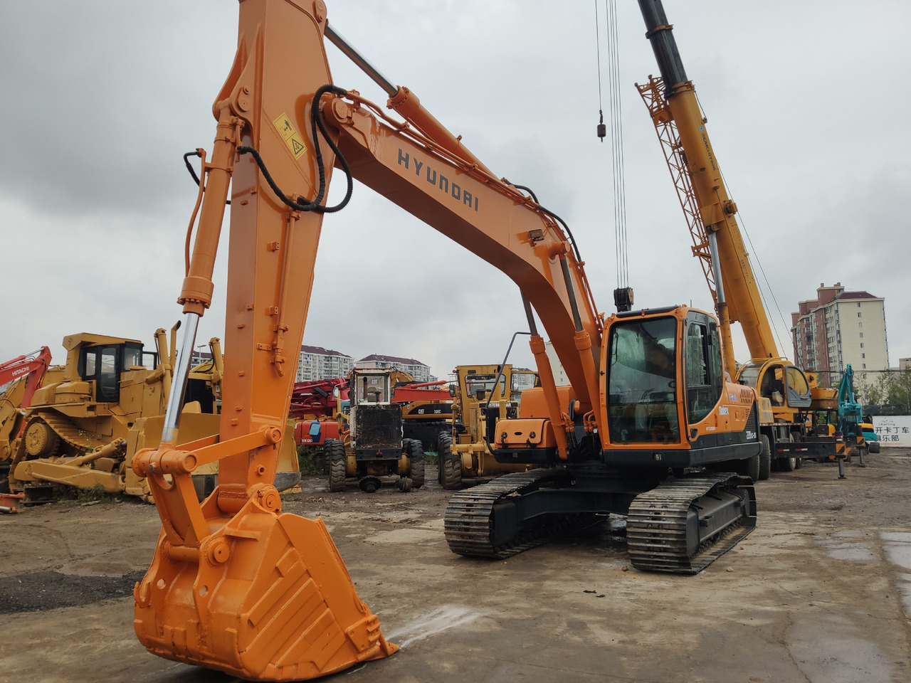 HYUNDAI Crawler Excavator R220-9S Click Here for Discount - Гусеничний екскаватор: фото 5 HYUNDAI Crawler Excavator R220-9S Click Here for Discount - Гусеничний екскаватор: фото 5