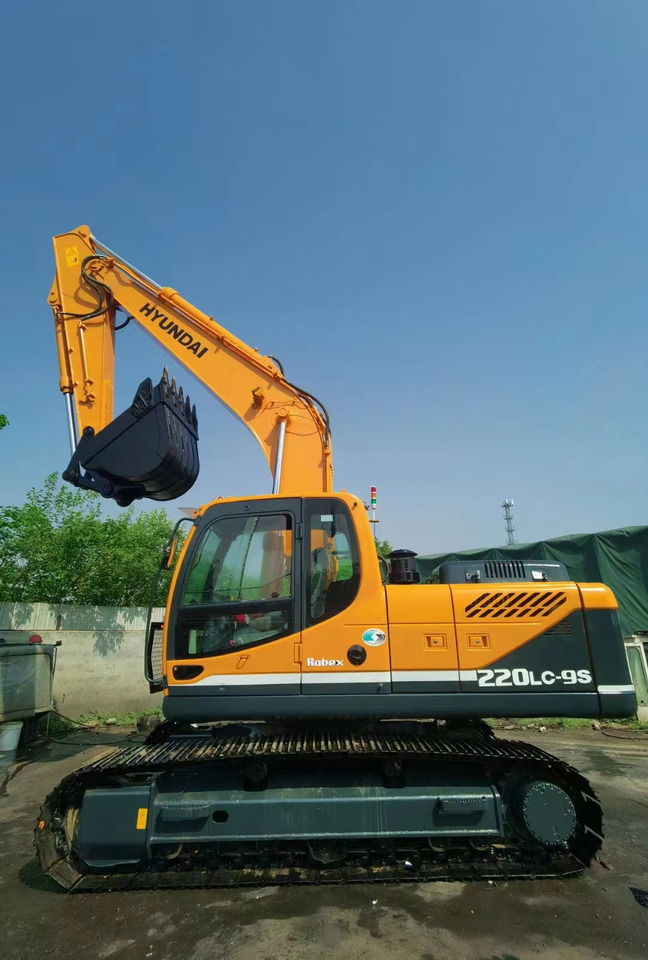 HYUNDAI Crawler Excavator R220LC-9S Good Condition - Гусеничний екскаватор: фото 1 HYUNDAI Crawler Excavator R220LC-9S Good Condition - Гусеничний екскаватор: фото 1