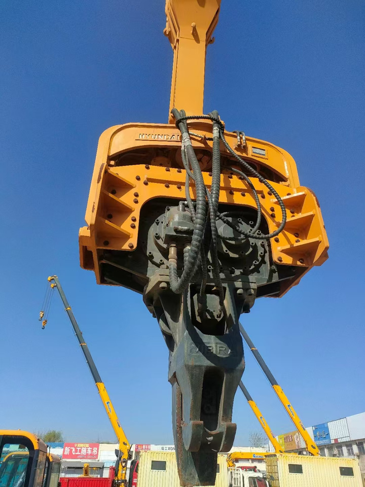 HYUNDAI Excavator Pile Driver 395 - Гусеничний екскаватор: фото 3 HYUNDAI Excavator Pile Driver 395 - Гусеничний екскаватор: фото 3