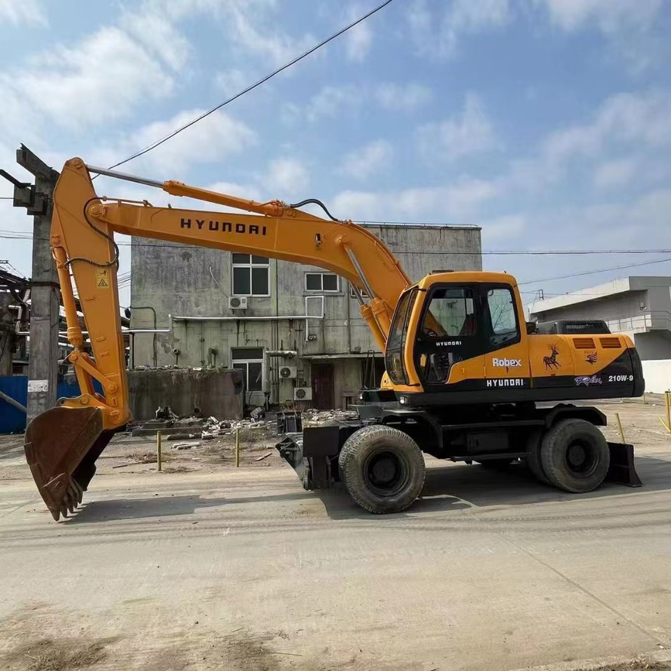 HYUNDAI R210W-9 - Гусеничний екскаватор: фото 2 HYUNDAI R210W-9 - Гусеничний екскаватор: фото 2