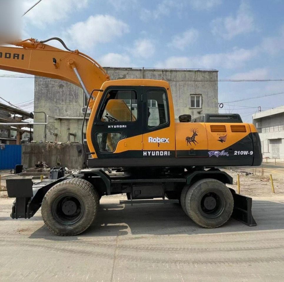 HYUNDAI R210W-9 - Гусеничний екскаватор: фото 3 HYUNDAI R210W-9 - Гусеничний екскаватор: фото 3