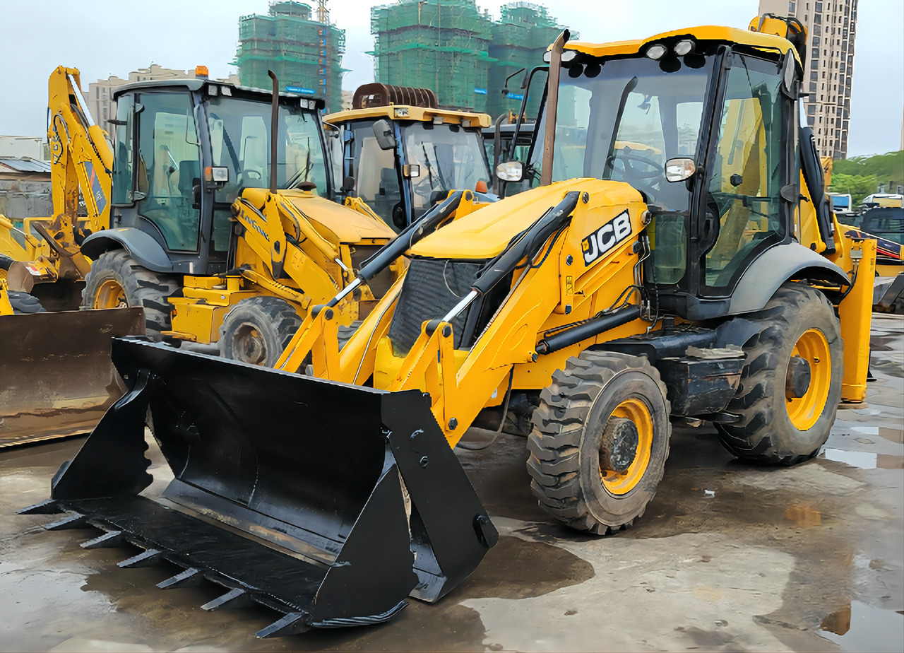JCB 3CX - Екскаватор-навантажувач: фото 1 JCB 3CX - Екскаватор-навантажувач: фото 1