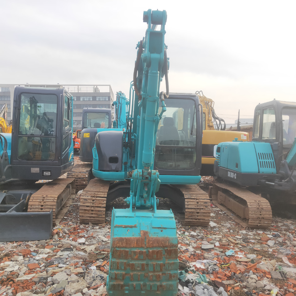 KOBELCO SK70 - Міні-екскаватор: фото 2 KOBELCO SK70 - Міні-екскаватор: фото 2