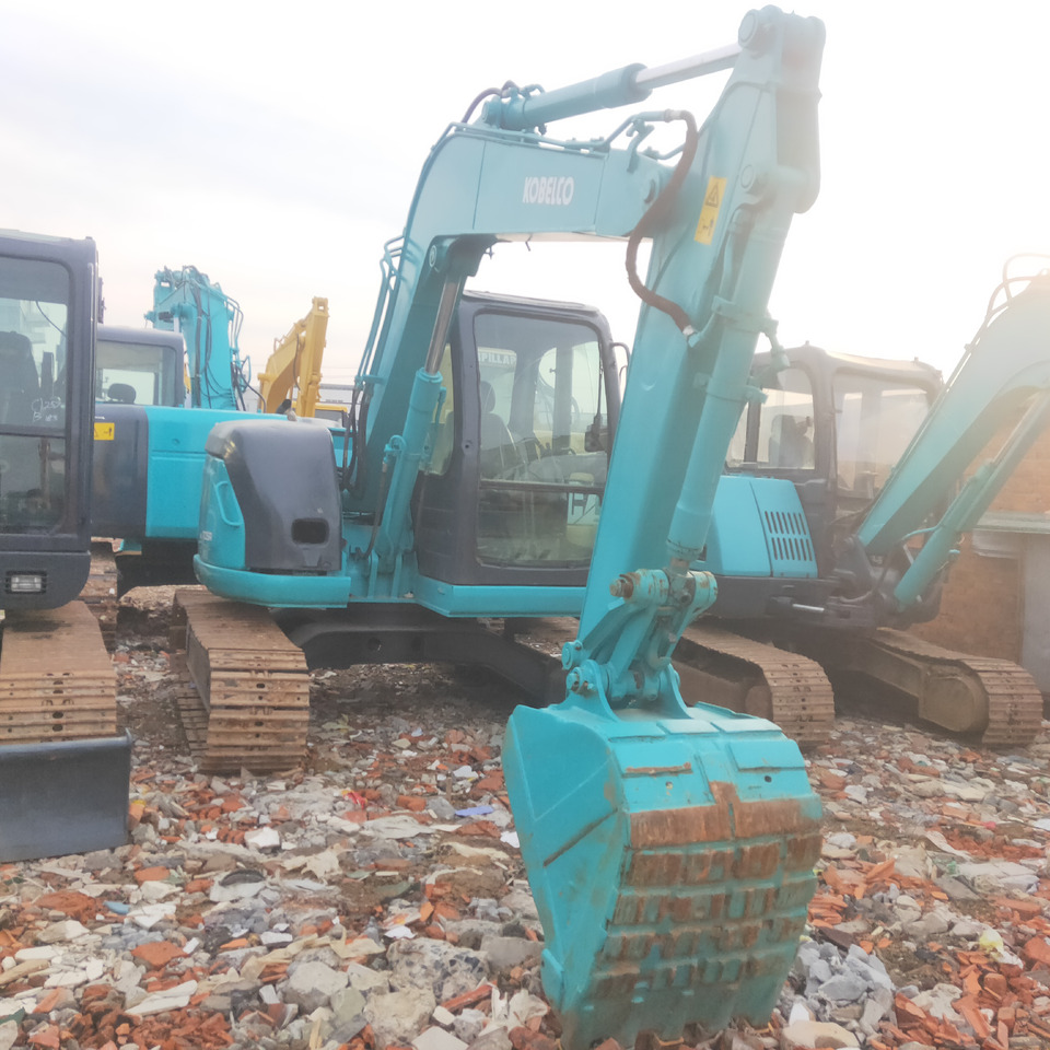 KOBELCO SK70 - Міні-екскаватор: фото 1 KOBELCO SK70 - Міні-екскаватор: фото 1