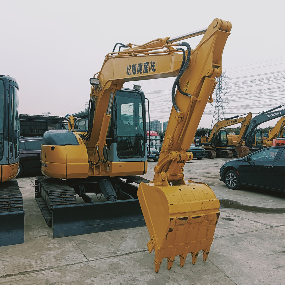 KOMATSU PC78 - Гусеничний екскаватор: фото 2 KOMATSU PC78 - Гусеничний екскаватор: фото 2
