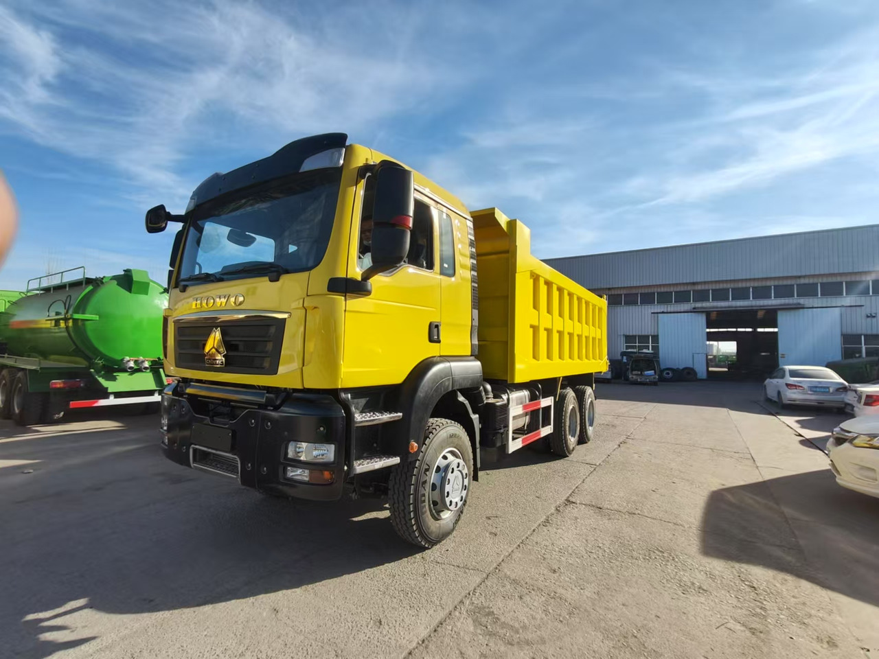 SINOTRUK HOWO T5G 380HP Click for Discount - Самоскид вантажівка: фото 1 SINOTRUK HOWO T5G 380HP Click for Discount - Самоскид вантажівка: фото 1