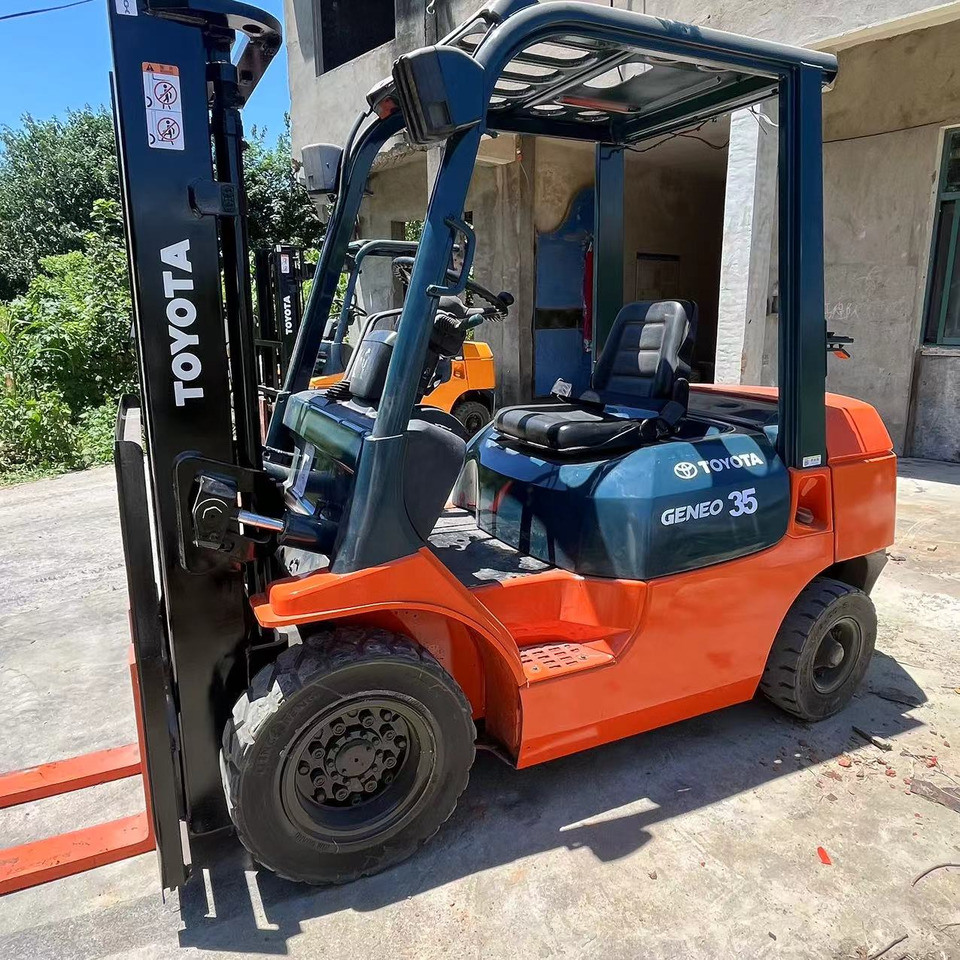 TOYOTA FD35 Forklift 3.5Ton - Дизельний навантажувач: фото 5 TOYOTA FD35 Forklift 3.5Ton - Дизельний навантажувач: фото 5