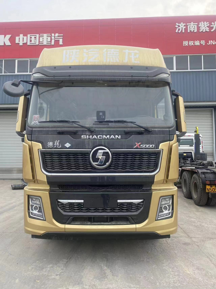 SINOTRUK Delong X5000 4X2 Atomatic Tractor Unit - Тягач: фото 2 SINOTRUK Delong X5000 4X2 Atomatic Tractor Unit - Тягач: фото 2