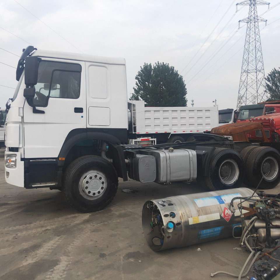 SINOTRUK HOWO375 - Тягач: фото 3 SINOTRUK HOWO375 - Тягач: фото 3
