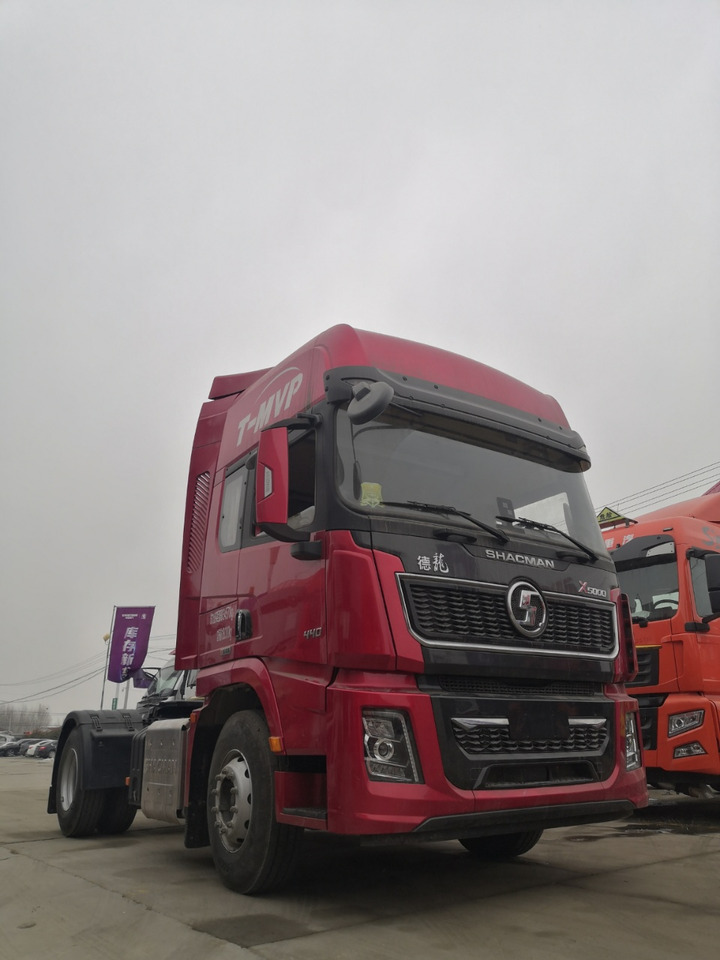 SINOTRUK M1064 4X2 Manual Tractor Unit - Тягач: фото 3 SINOTRUK M1064 4X2 Manual Tractor Unit - Тягач: фото 3