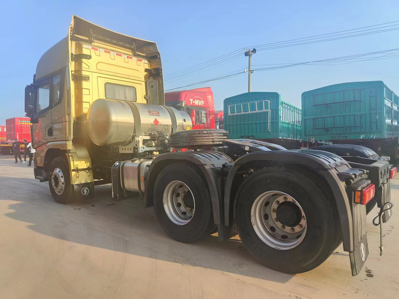 SINOTRUK X5000 6X4 Manual Tractor Unit - Тягач: фото 2 SINOTRUK X5000 6X4 Manual Tractor Unit - Тягач: фото 2