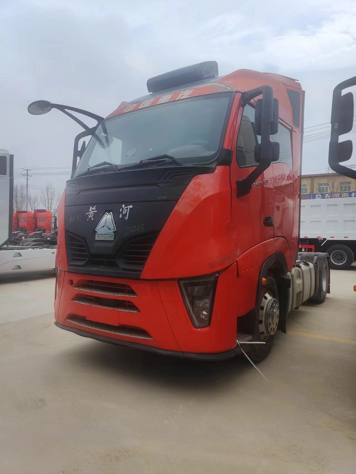 Y1253 Huanghe X7 4X2 Automatic Tractor Unit - Тягач: фото 1 Y1253 Huanghe X7 4X2 Automatic Tractor Unit - Тягач: фото 1