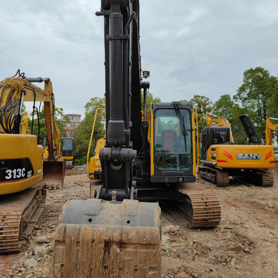 VOLVO EC140B - Гусеничний екскаватор: фото 2 VOLVO EC140B - Гусеничний екскаватор: фото 2