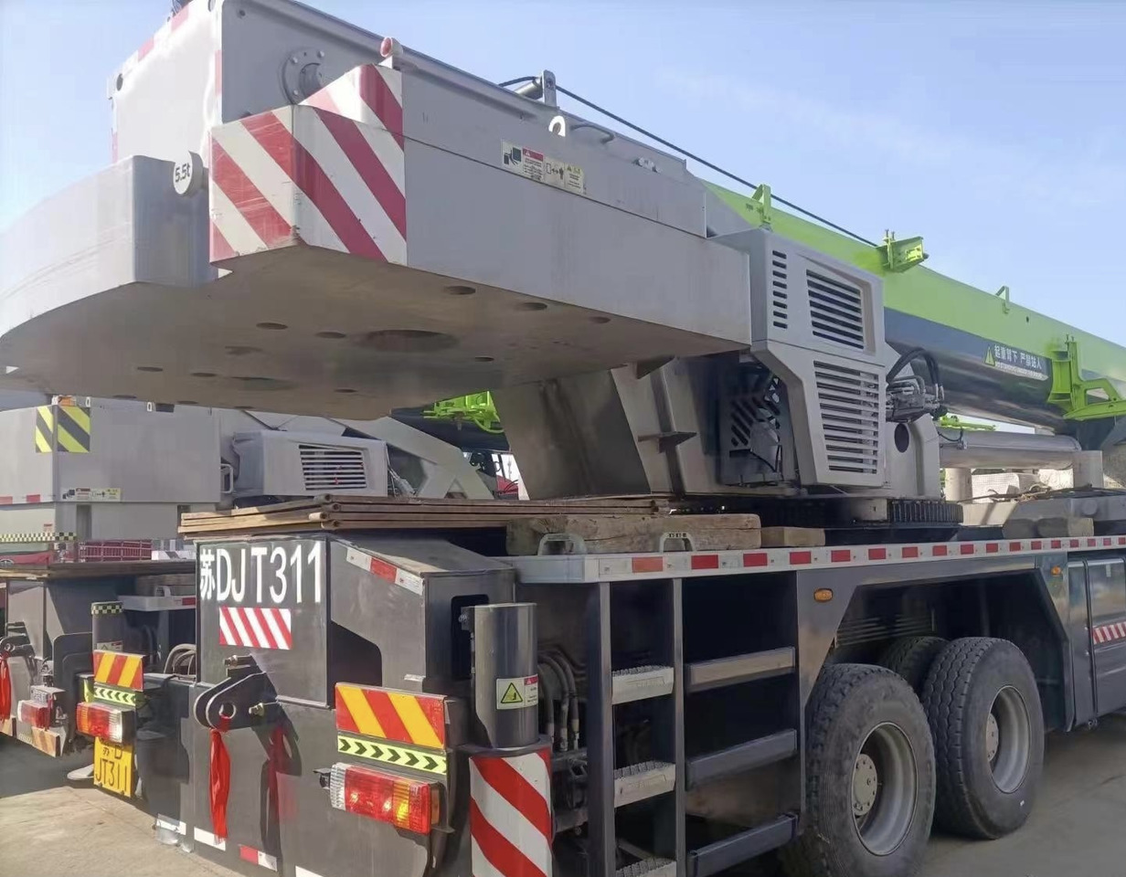 ZOOMLION Crane ZTC700V562-1 - Всюдихідний кран: фото 4 ZOOMLION Crane ZTC700V562-1 - Всюдихідний кран: фото 4