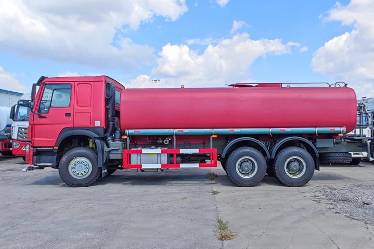 Howo Howo Water Truck for Sale in Nigeria - Вантажівка цистерна: фото 3 Howo Howo Water Truck for Sale in Nigeria - Вантажівка цистерна: фото 3