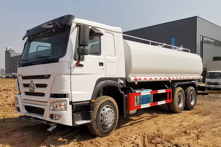 Howo Water Tanker Truck for Sale in Guyana - Вантажівка цистерна: фото 1 Howo Water Tanker Truck for Sale in Guyana - Вантажівка цистерна: фото 1