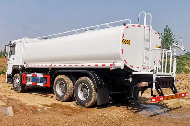 Howo Water Tanker Truck for Sale in Guyana - Вантажівка цистерна: фото 3 Howo Water Tanker Truck for Sale in Guyana - Вантажівка цистерна: фото 3