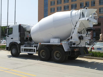 SINOTRUK Concrete Mixer Truck for Sale in Ghana - Автобетонозмішувач: фото 2 SINOTRUK Concrete Mixer Truck for Sale in Ghana - Автобетонозмішувач: фото 2