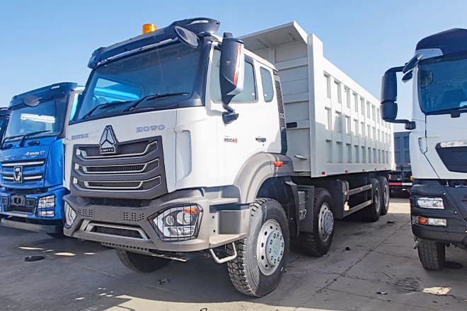 SINOTRUK Sino Howo 8x4 Dump truck for Sale in Senegal - Самоскид вантажівка: фото 1 SINOTRUK Sino Howo 8x4 Dump truck for Sale in Senegal - Самоскид вантажівка: фото 1