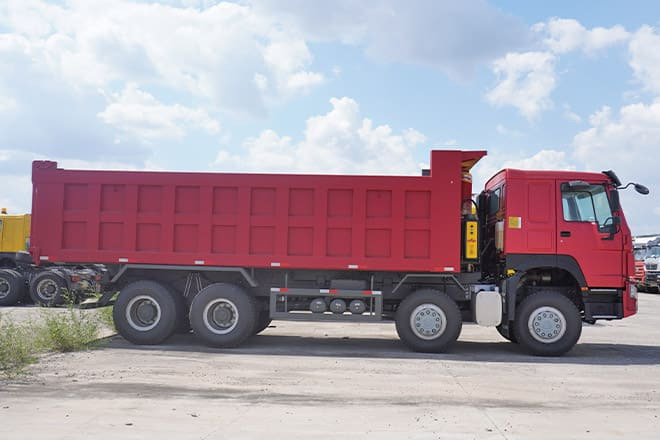 SINOTRUK Sinotruk Howo 8x4 Dump Truck for Sale in Cameroon - Самоскид вантажівка: фото 4 SINOTRUK Sinotruk Howo 8x4 Dump Truck for Sale in Cameroon - Самоскид вантажівка: фото 4