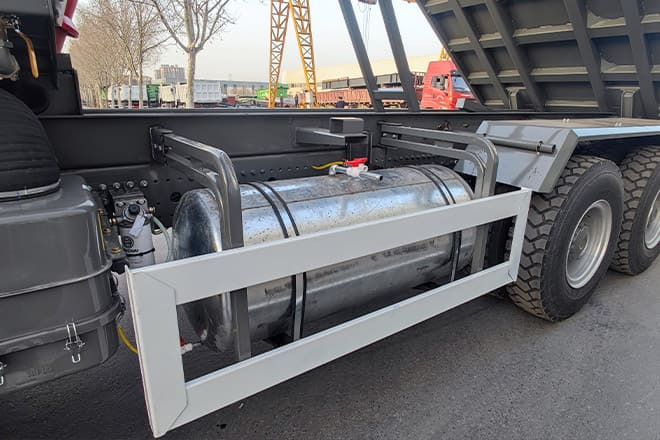 Sinotruk Howo 6x4 Dump Truck Price for Sale in Jamaica - Самоскид вантажівка: фото 3 Sinotruk Howo 6x4 Dump Truck Price for Sale in Jamaica - Самоскид вантажівка: фото 3
