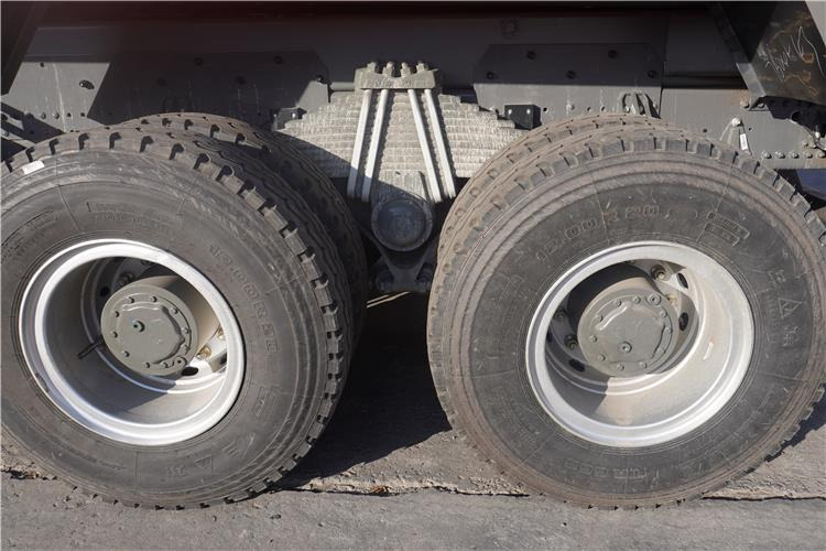 Sinotruk Used Howo A7 Dump Truck 6x4 for Sale In Democratic Republic of the Congo - Самоскид вантажівка: фото 5 Sinotruk Used Howo A7 Dump Truck 6x4 for Sale In Democratic Republic of the Congo - Самоскид вантажівка: фото 5