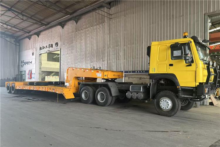 TITAN 2 Axle Detachable Gooseneck Trailer for Sale In Jamaica - Низькорамна платформа напівпричіп: фото 2 TITAN 2 Axle Detachable Gooseneck Trailer for Sale In Jamaica - Низькорамна платформа напівпричіп: фото 2
