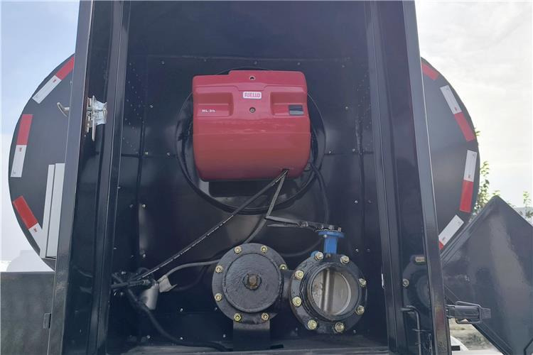 TITAN 3 Axle Asphalt Tank Semi Trailer for Sale In Nigeria - Напівпричіп цистерна: фото 4 TITAN 3 Axle Asphalt Tank Semi Trailer for Sale In Nigeria - Напівпричіп цистерна: фото 4