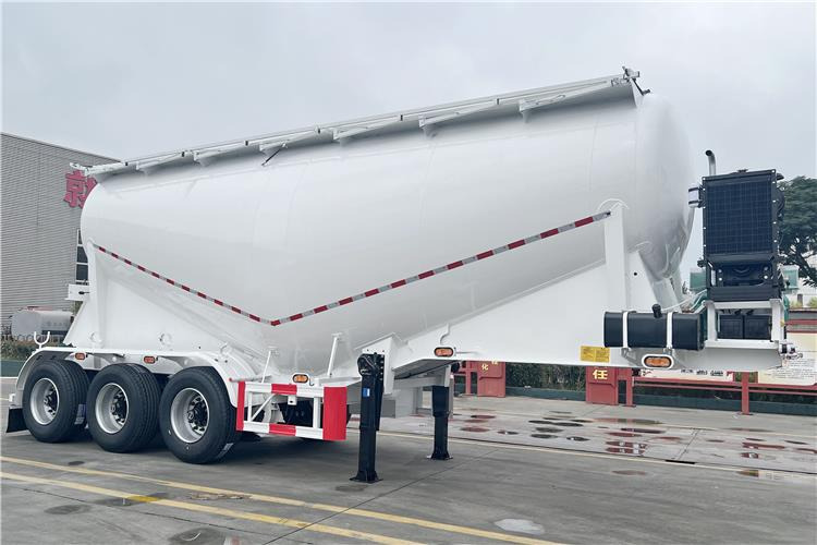 TITAN 30cbm Dry Bulker Cement Tanker Trailer with Air Suspension for Sale In Zambia - Напівпричіп цистерна для сипучих вантажів: фото 1 TITAN 30cbm Dry Bulker Cement Tanker Trailer with Air Suspension for Sale In Zambia - Напівпричіп цистерна для сипучих вантажів: фото 1
