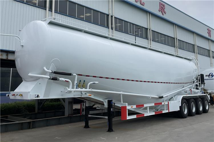 TITAN 4 Axle Bulker Cement Tanker Trailer for Sale In Zambia - Напівпричіп цистерна для сипучих вантажів: фото 1 TITAN 4 Axle Bulker Cement Tanker Trailer for Sale In Zambia - Напівпричіп цистерна для сипучих вантажів: фото 1