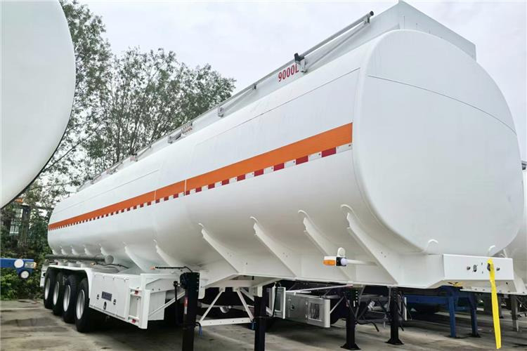 TITAN 4 Axle Fuel Tanker Trailer for Sale In Guyana - Напівпричіп цистерна: фото 2 TITAN 4 Axle Fuel Tanker Trailer for Sale In Guyana - Напівпричіп цистерна: фото 2