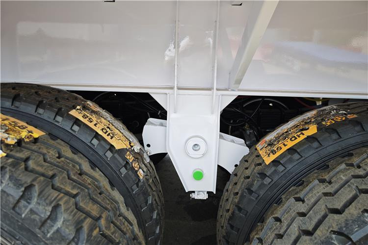 TITAN 4 Axle Livestock Truck Trailer for Sale In Guam - Для перевезення худоби напівпричіп: фото 3 TITAN 4 Axle Livestock Truck Trailer for Sale In Guam - Для перевезення худоби напівпричіп: фото 3