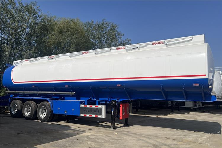 TITAN 45000 Liters Oil Tanker Trailer for Sale In Ghana - Напівпричіп цистерна: фото 1 TITAN 45000 Liters Oil Tanker Trailer for Sale In Ghana - Напівпричіп цистерна: фото 1