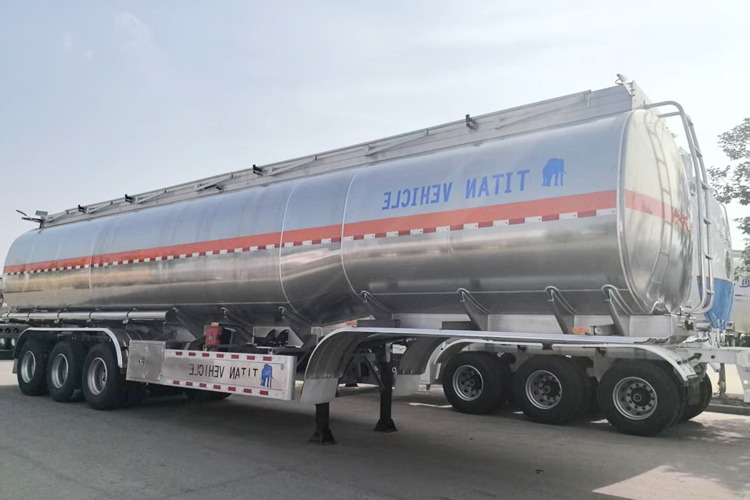 TITAN Aluminum Fuel Tanker Trailer for Sale in Saudi Arabia - Напівпричіп цистерна: фото 3 TITAN Aluminum Fuel Tanker Trailer for Sale in Saudi Arabia - Напівпричіп цистерна: фото 3