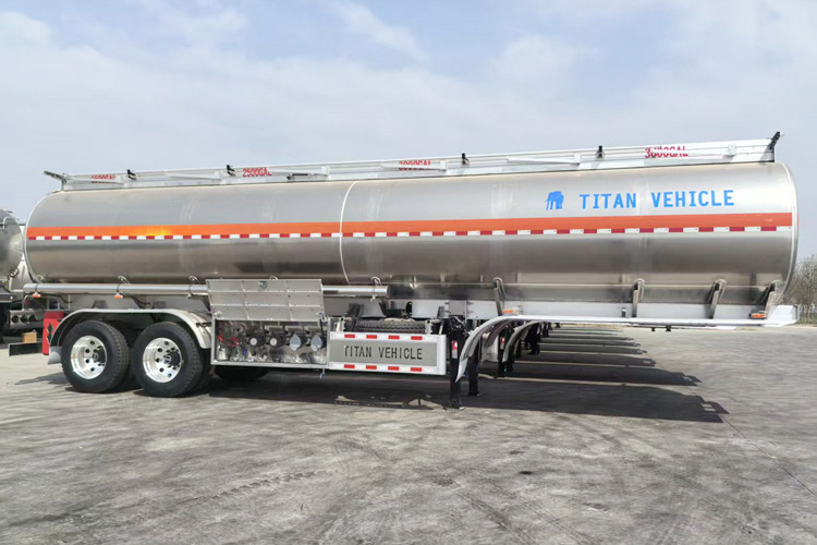 TITAN Aluminum Tanker Trailer for Sale in Malawi - Напівпричіп цистерна: фото 2 TITAN Aluminum Tanker Trailer for Sale in Malawi - Напівпричіп цистерна: фото 2