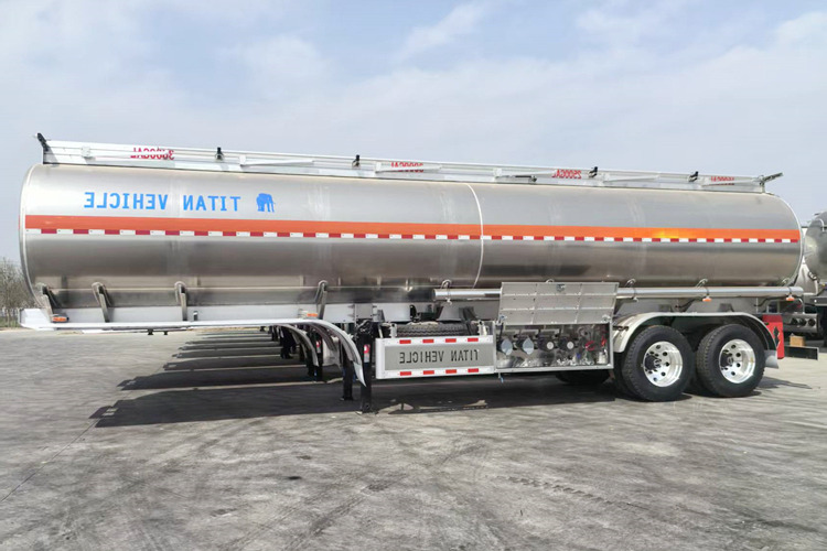 TITAN Aluminum Tanker Trailer for Sale in Malawi - Напівпричіп цистерна: фото 3 TITAN Aluminum Tanker Trailer for Sale in Malawi - Напівпричіп цистерна: фото 3