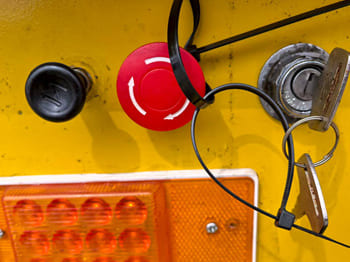 TITAN Rgn Lowboy Trailer for Sale in Zambia - Низькорамна платформа напівпричіп: фото 5 TITAN Rgn Lowboy Trailer for Sale in Zambia - Низькорамна платформа напівпричіп: фото 5